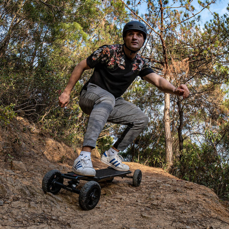 Maxfind FF Plus 36V/5.2Ah 2400W Electric Skateboard - Image 12