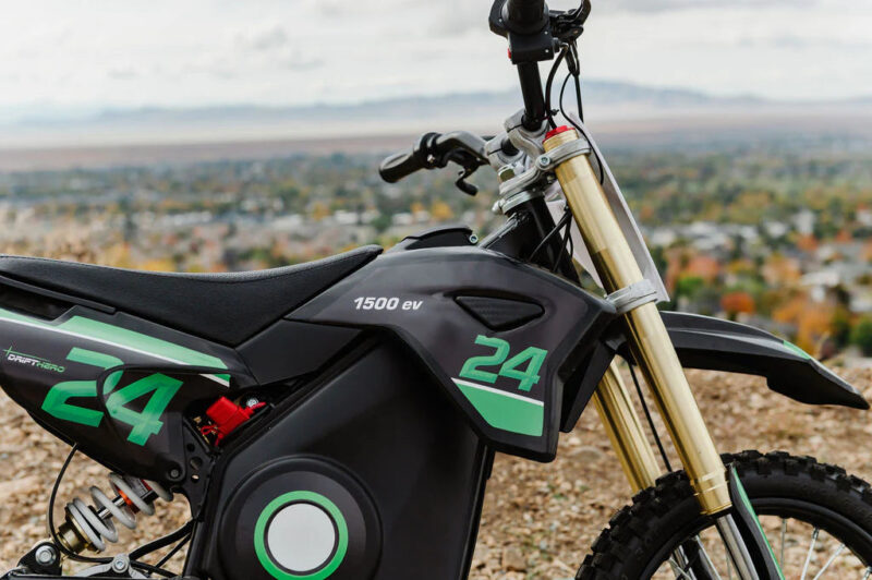 Drift Hero 48V/14Ah 1600W Electric Dirt Bike - Image 8