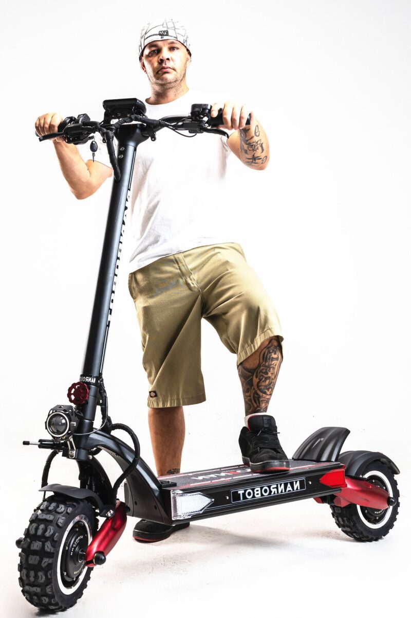 NANROBOT LS7+ 60V/40Ah 4800W Electric Scooter - Image 10